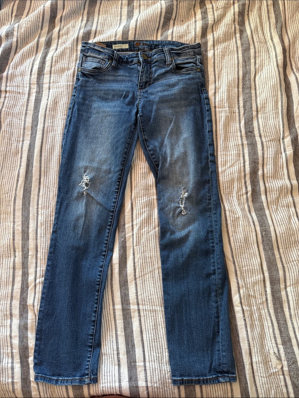 Kut from the Kloth Women's Straight-Leg Boyfriend Jeans in Medium Blue Wash